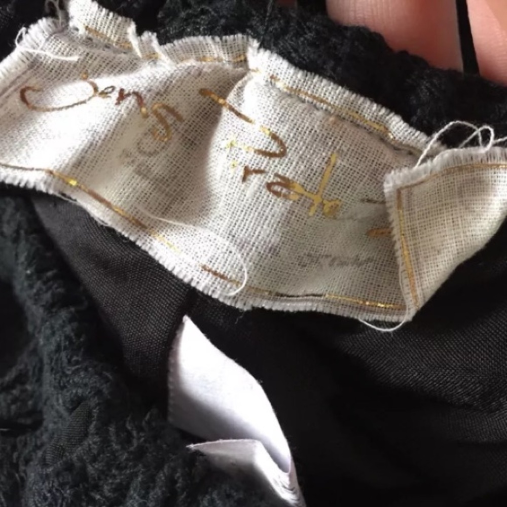 Jen’s Pirate Booty Aztec Black Skirt - Picture 4 of 4